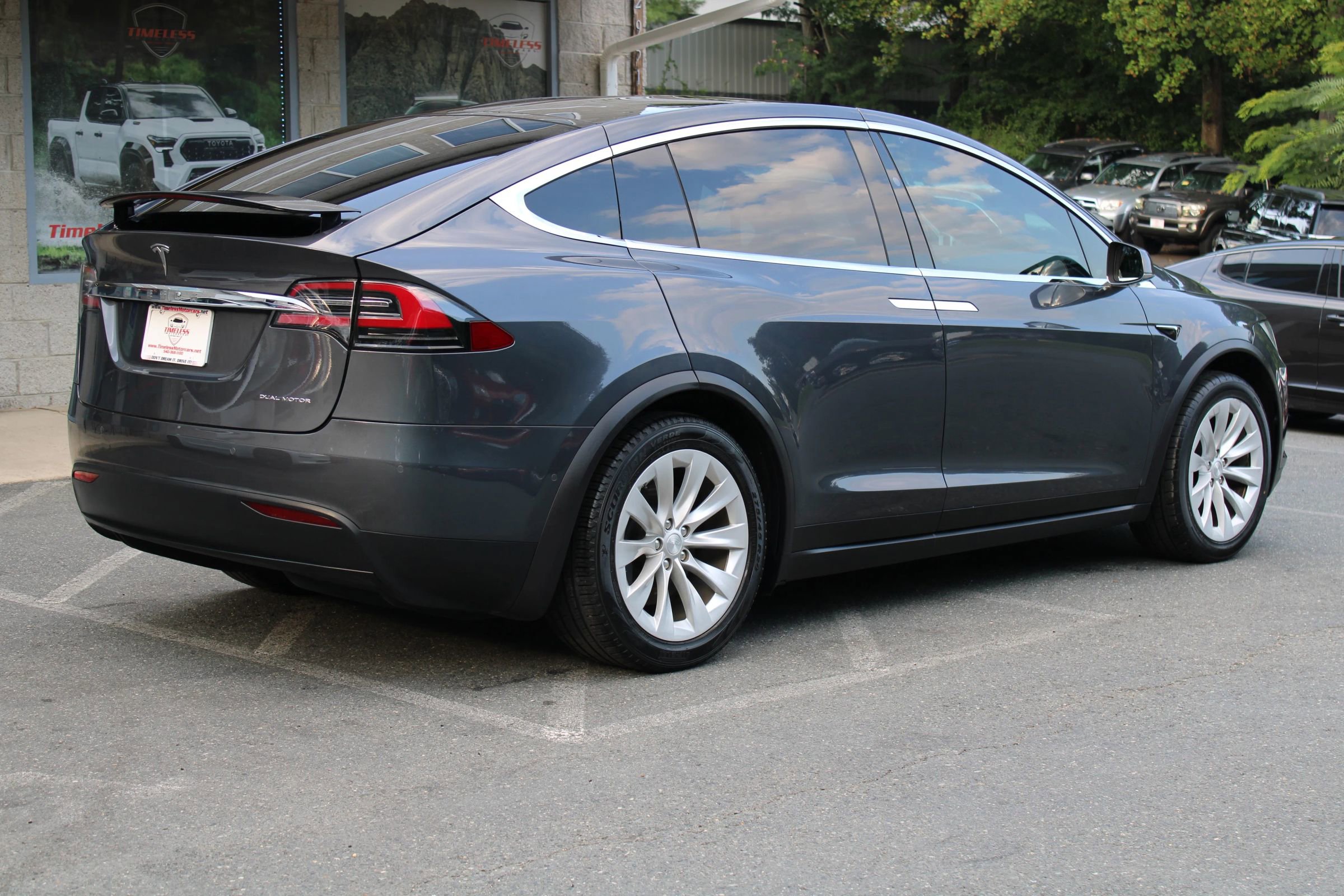 Used 2020 Tesla Model X Long Range image 6