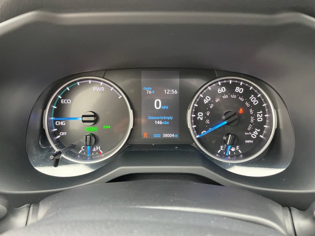 Used 2022 Toyota RAV4 XLE Premium AWD/4WD image 30