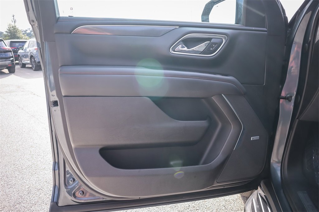 Used 2021 Chevrolet Tahoe RST w/ Luxury Package image 18