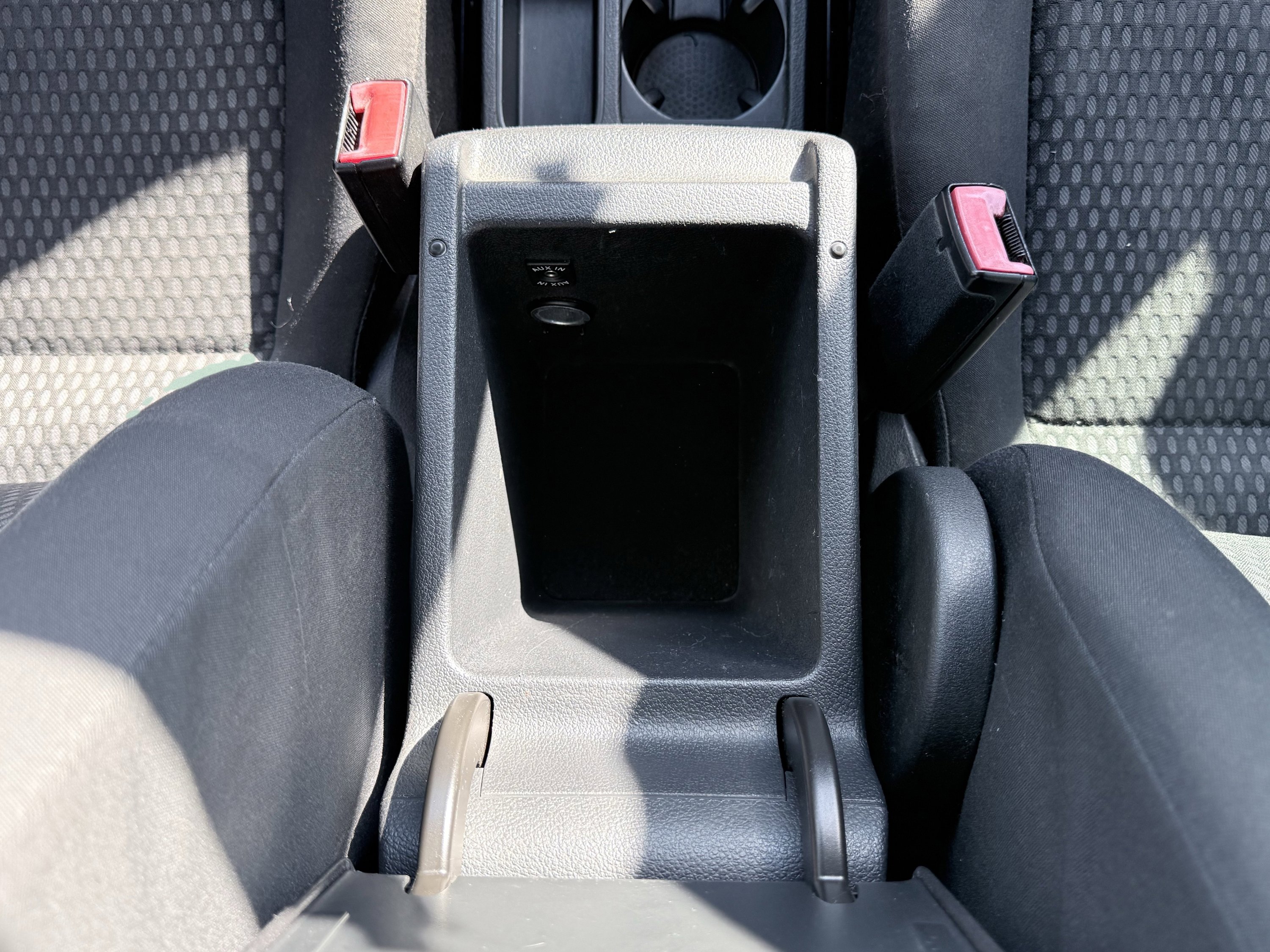 Used 2011 Volkswagen Tiguan S image 52