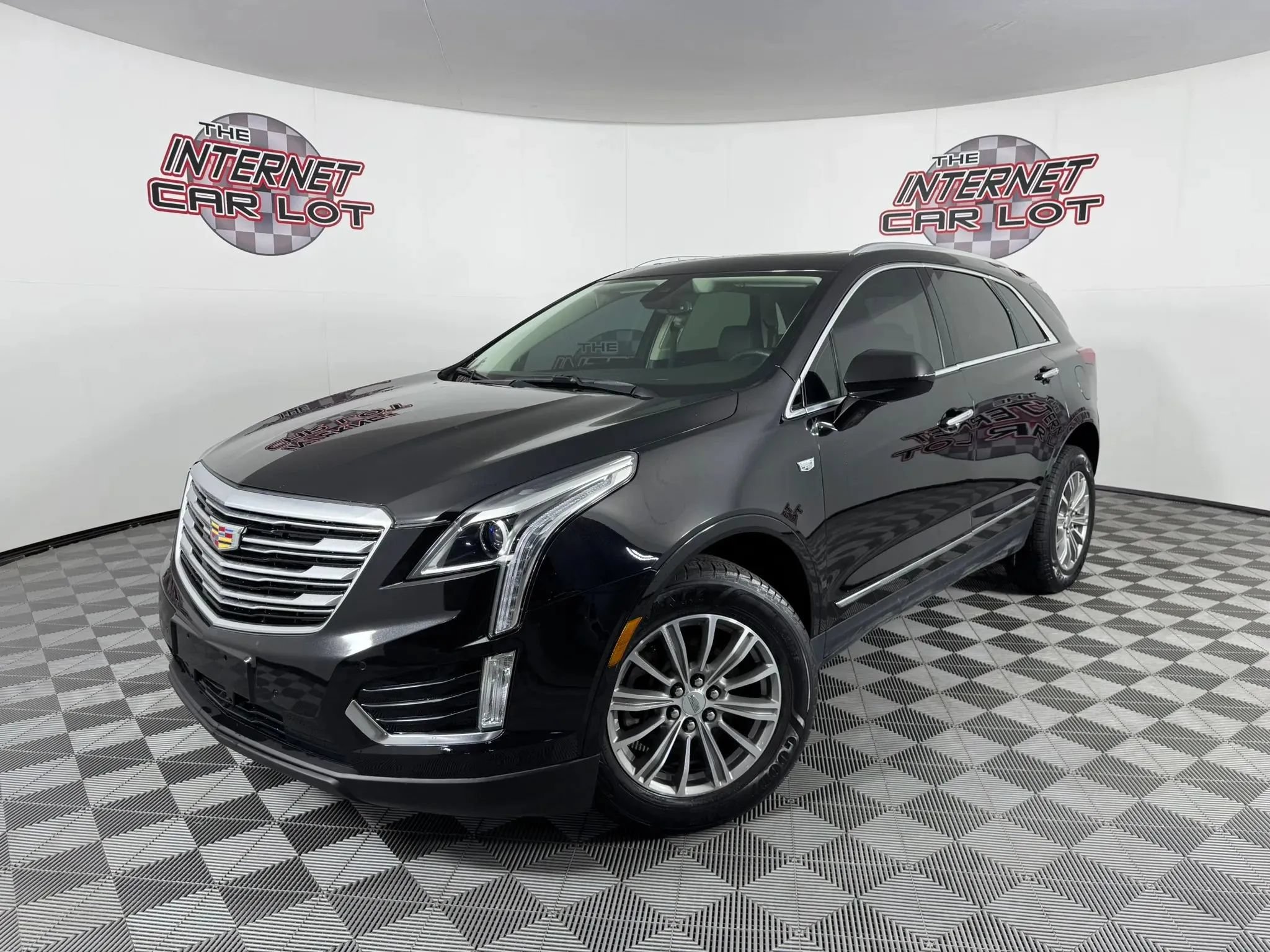 Used 2017 Cadillac XT5 Luxury w/ Driver Awareness Package