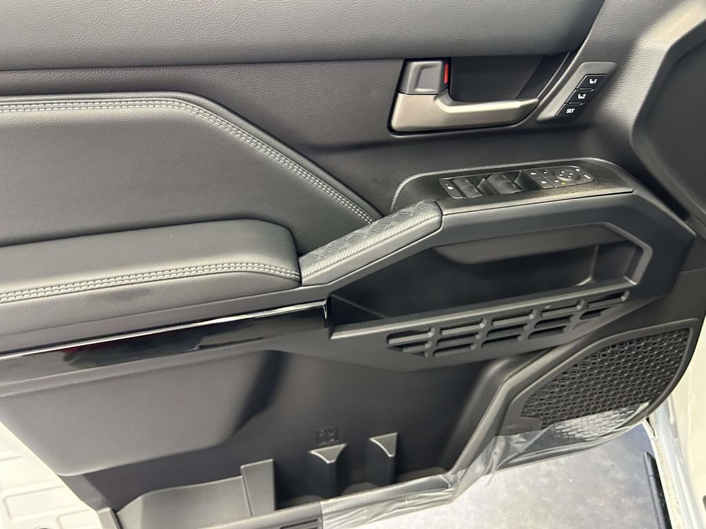 Used 2026 Toyota 4Runner Limited AWD/4WD image 19