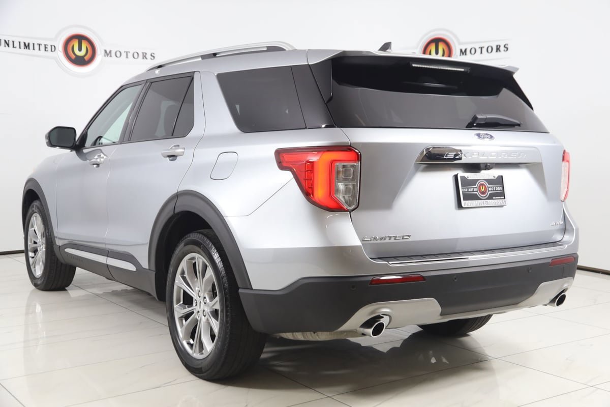 Used 2023 Ford Explorer Limited w/ Equipment Group 301A AWD/4WD image 4