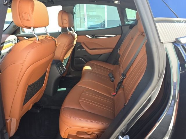 Used 2023 Maserati Levante GT image 11