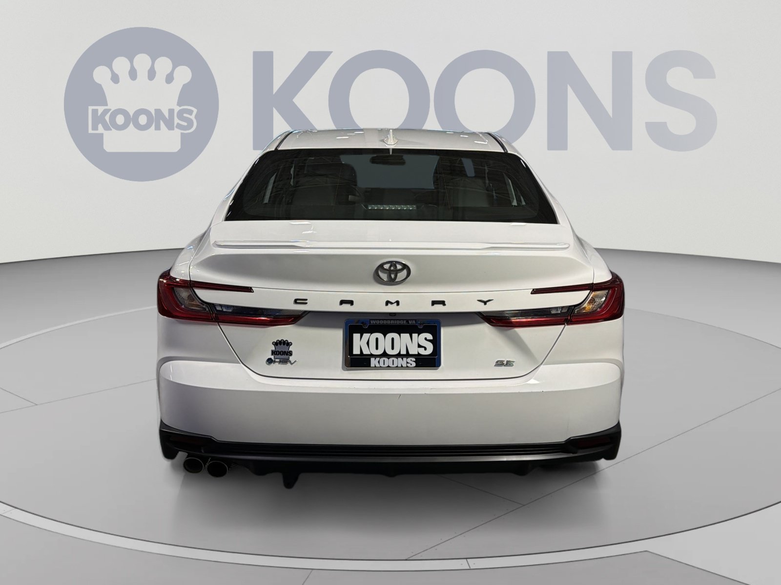 Used 2025 Toyota Camry SE FWD image 5