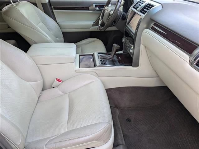 Used 2017 Lexus GX 460 image 20