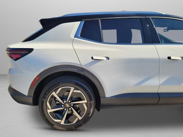 New 2026 Chevrolet Equinox EV LT image 21