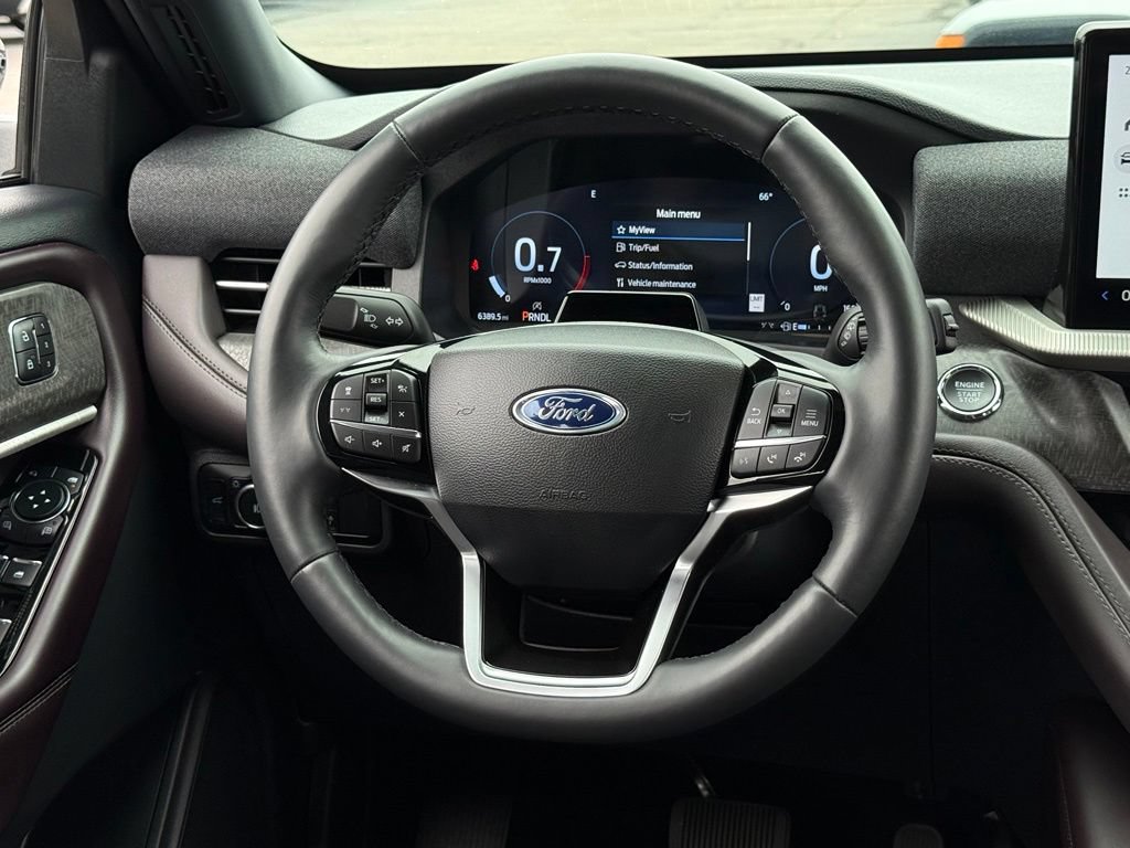 Used 2026 Ford Explorer Platinum w/ LUX Leather Package AWD/4WD image 8