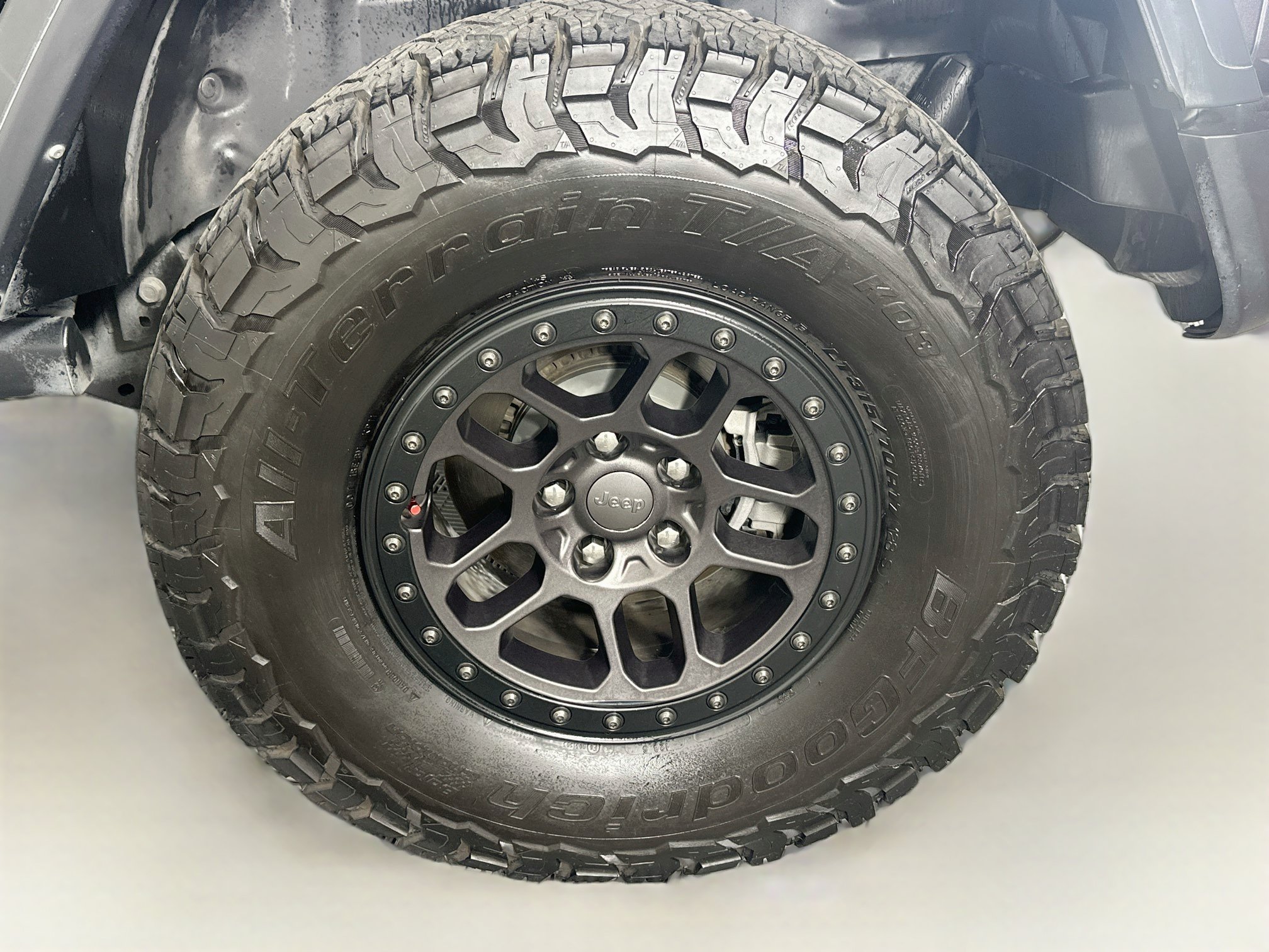 Used 2021 Jeep Wrangler Unlimited Rubicon w/ Xtreme Recon 35" Tire Package AWD/4WD image 11