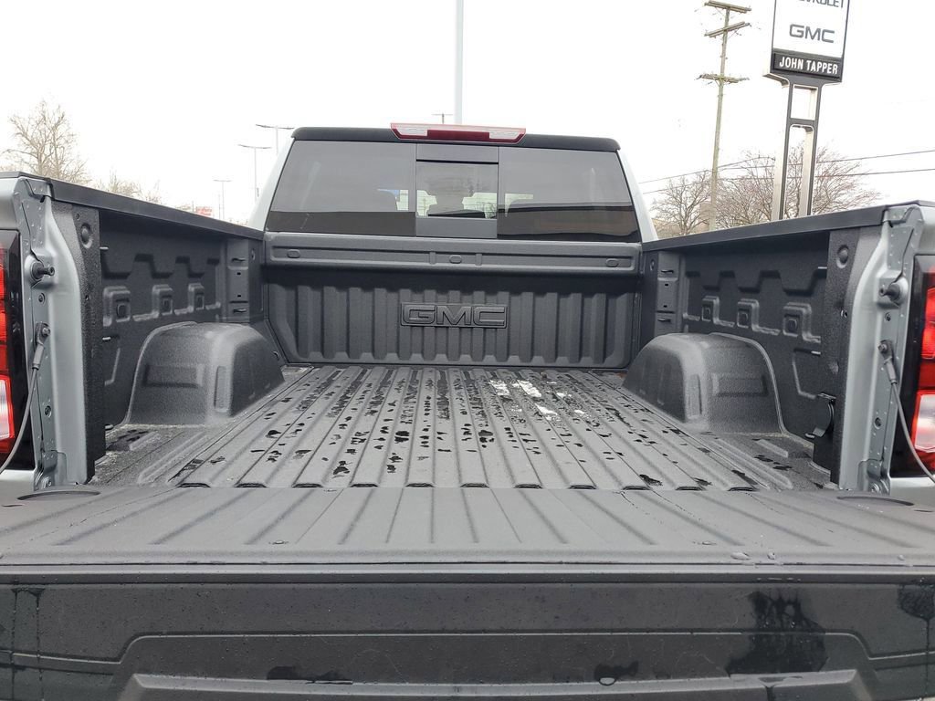 New 2026 GMC Sierra 1500 SLE w/ Preferred Package image 7