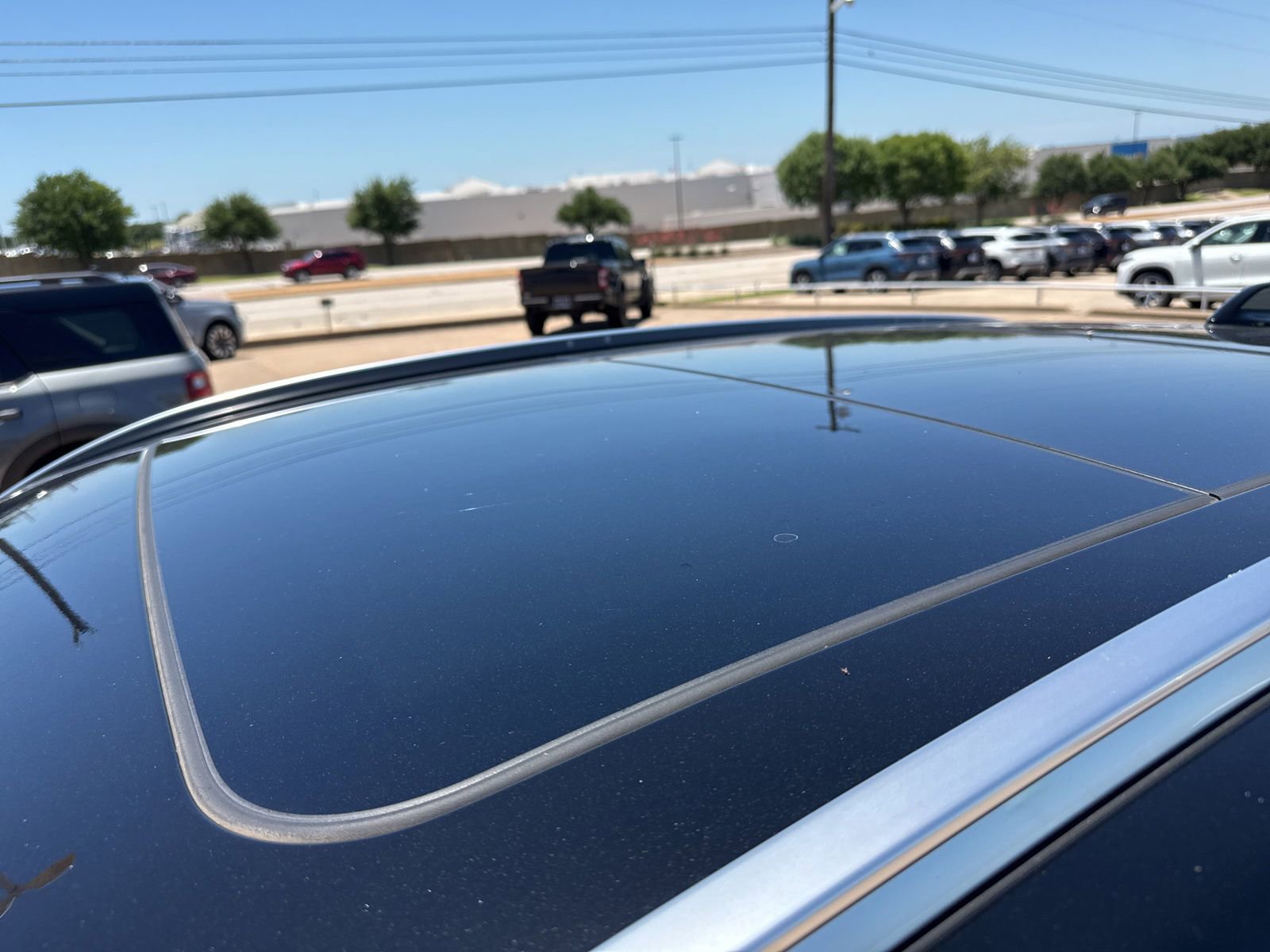 Used 2025 Nissan Kicks SR w/ SR Premium Package FWD image 12