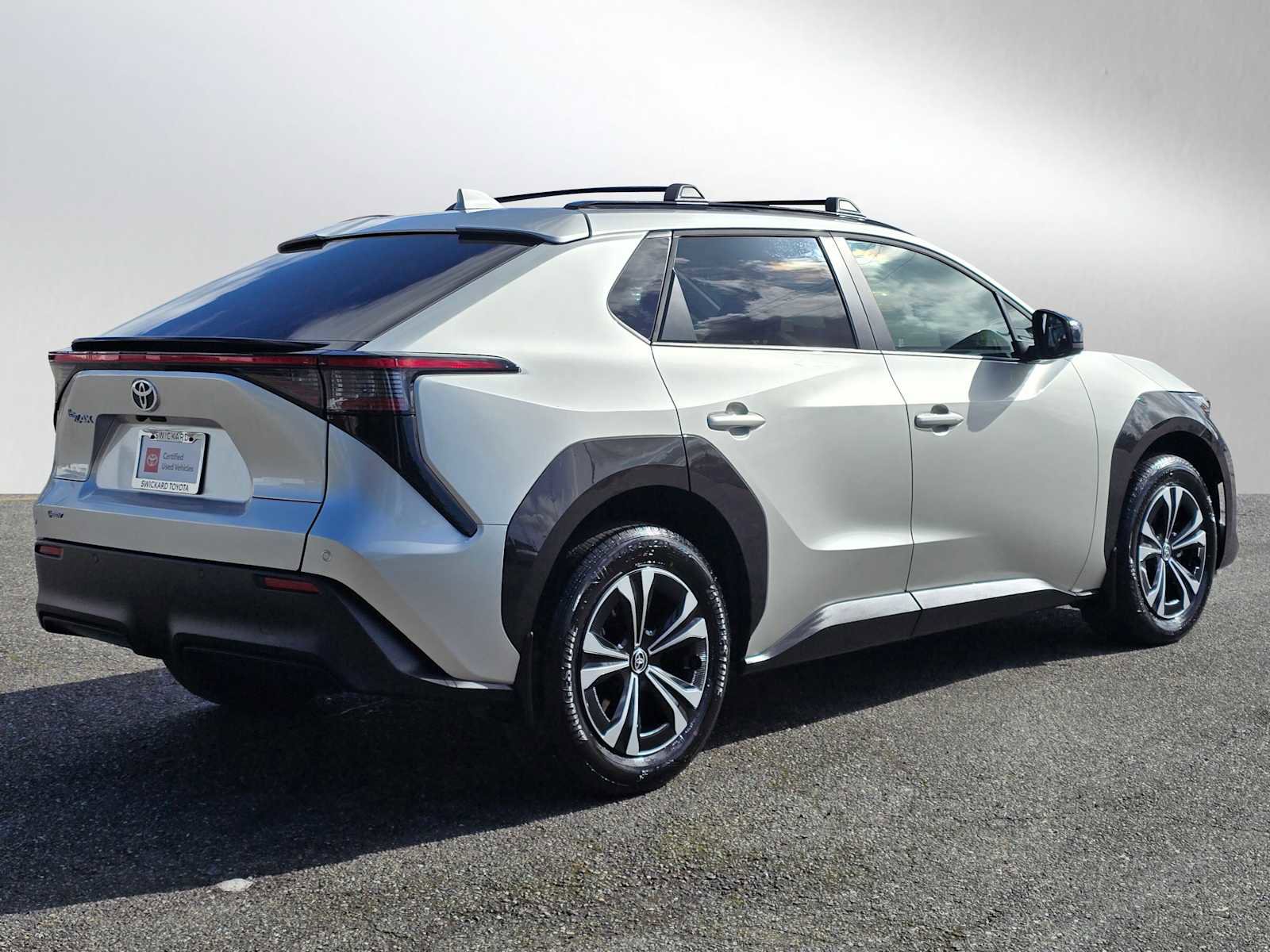 Used 2025 Toyota bZ4X FWD w/ Weather Package image 7