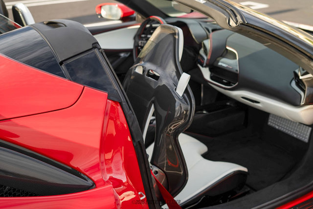 Used 2025 Ferrari SF90 Spider image 60