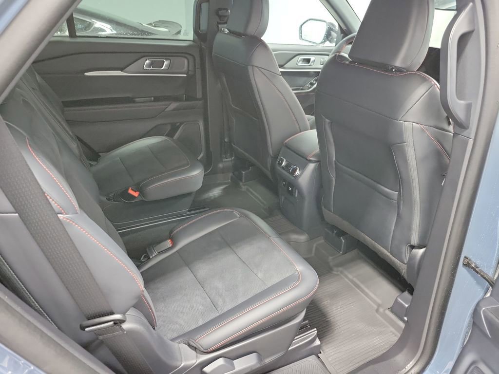 Used 2025 Ford Explorer ST image 20