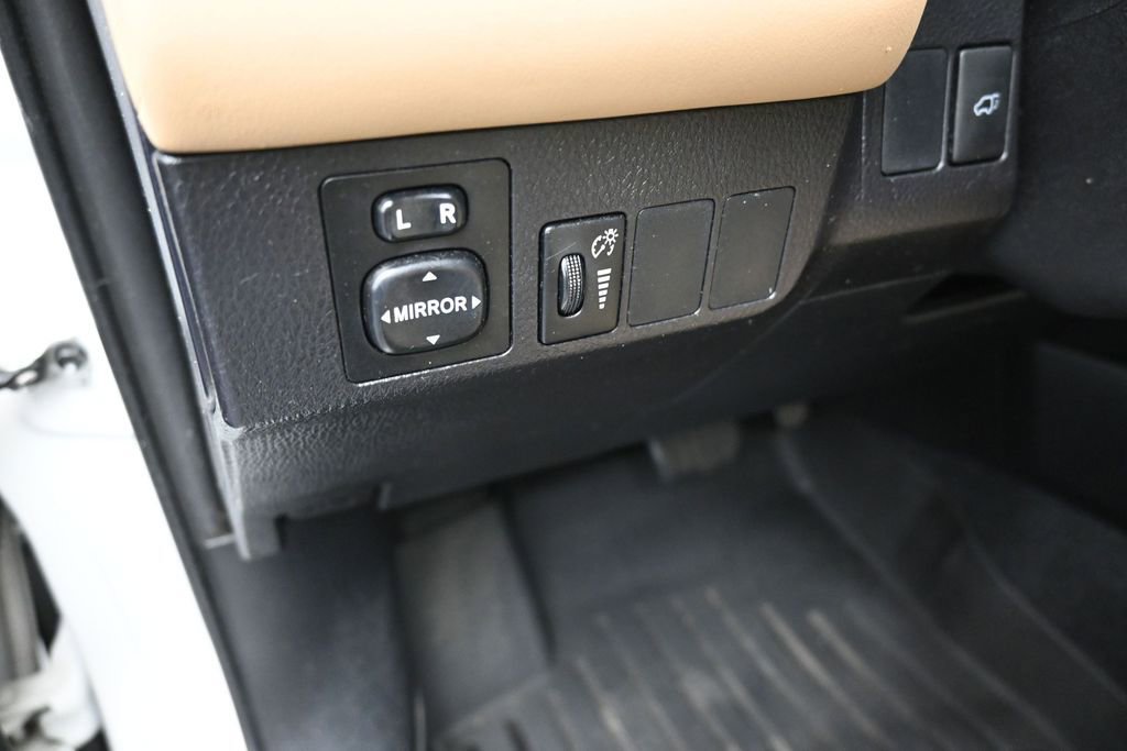 Used 2016 Toyota RAV4 XLE FWD image 13