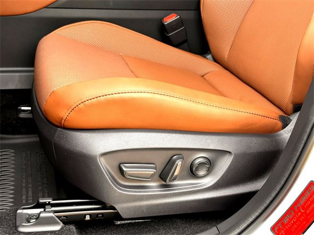 New 2025 Toyota Crown Signia image 12