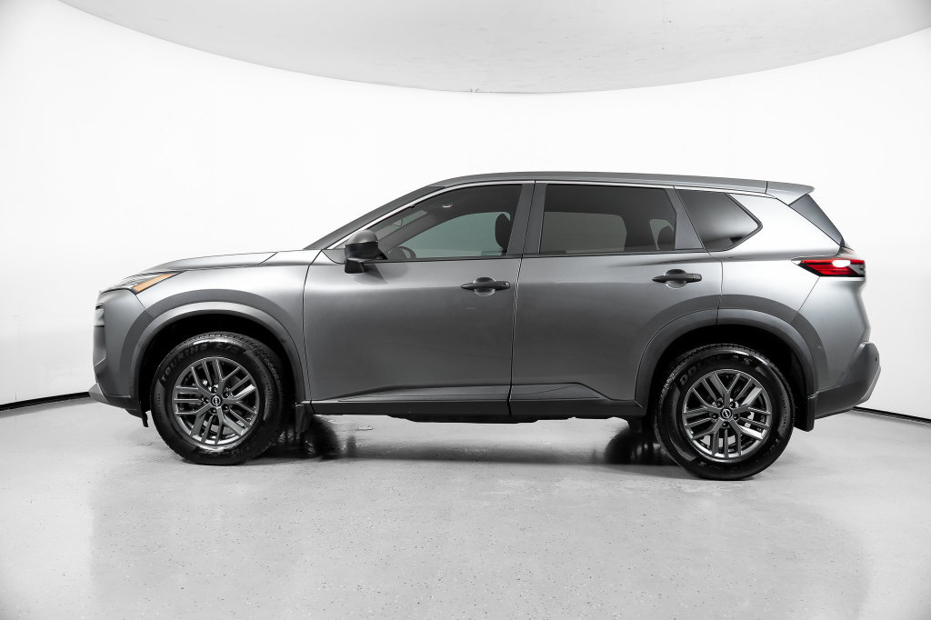 Used 2023 Nissan Rogue S FWD image 11