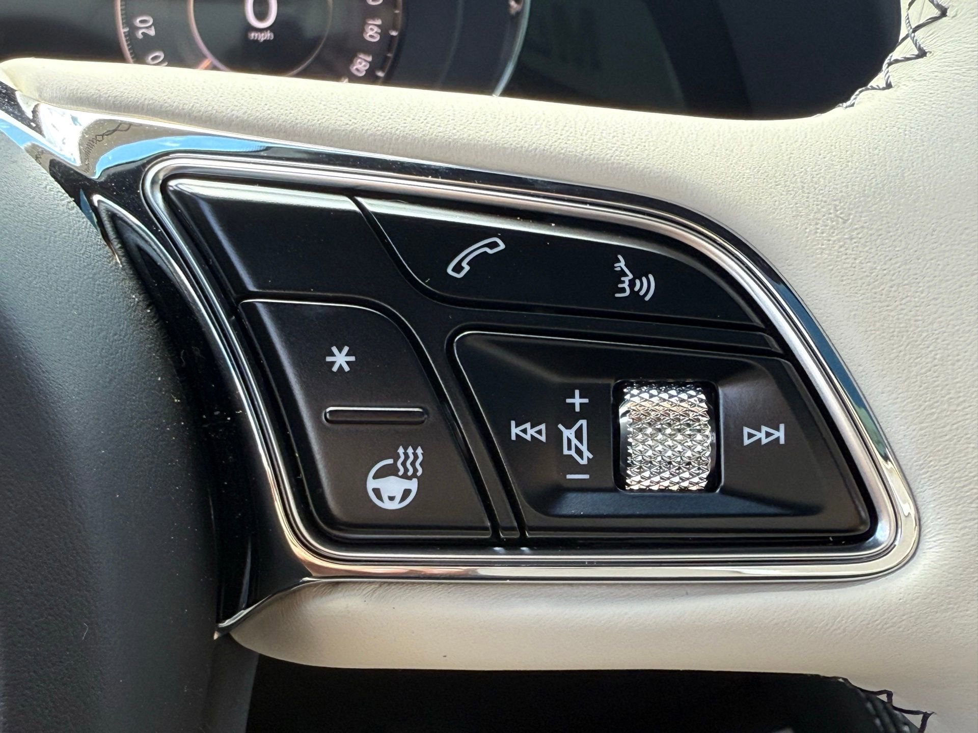 New 2025 Bentley Bentayga image 52