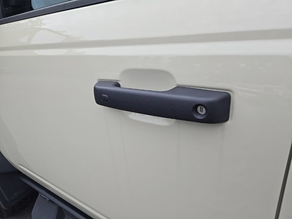 Used 2025 Ford Bronco Badlands AWD/4WD image 12