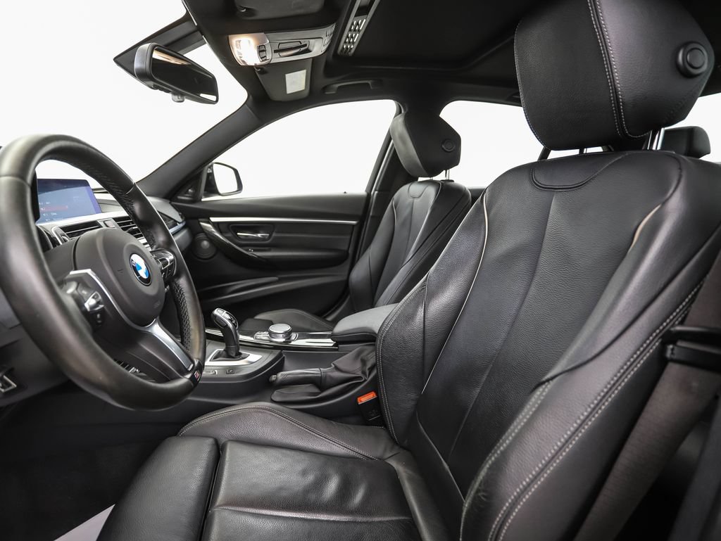 Used 2018 BMW 340i xDrive Sedan AWD/4WD image 11