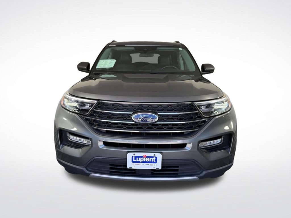 Used 2023 Ford Explorer XLT w/ Equipment Group 202A AWD/4WD image 13