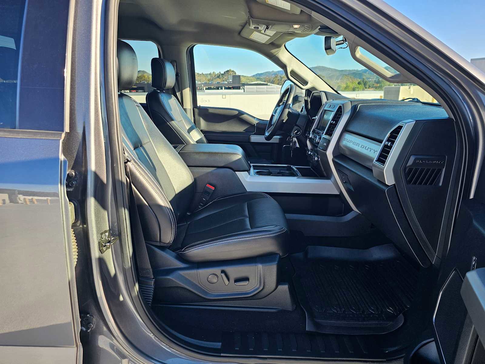 Used 2021 Ford F250 Lariat image 10