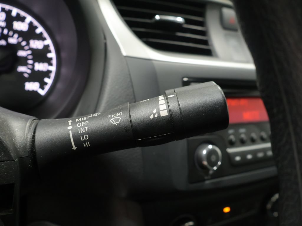 Used 2016 Nissan Sentra S FWD image 28