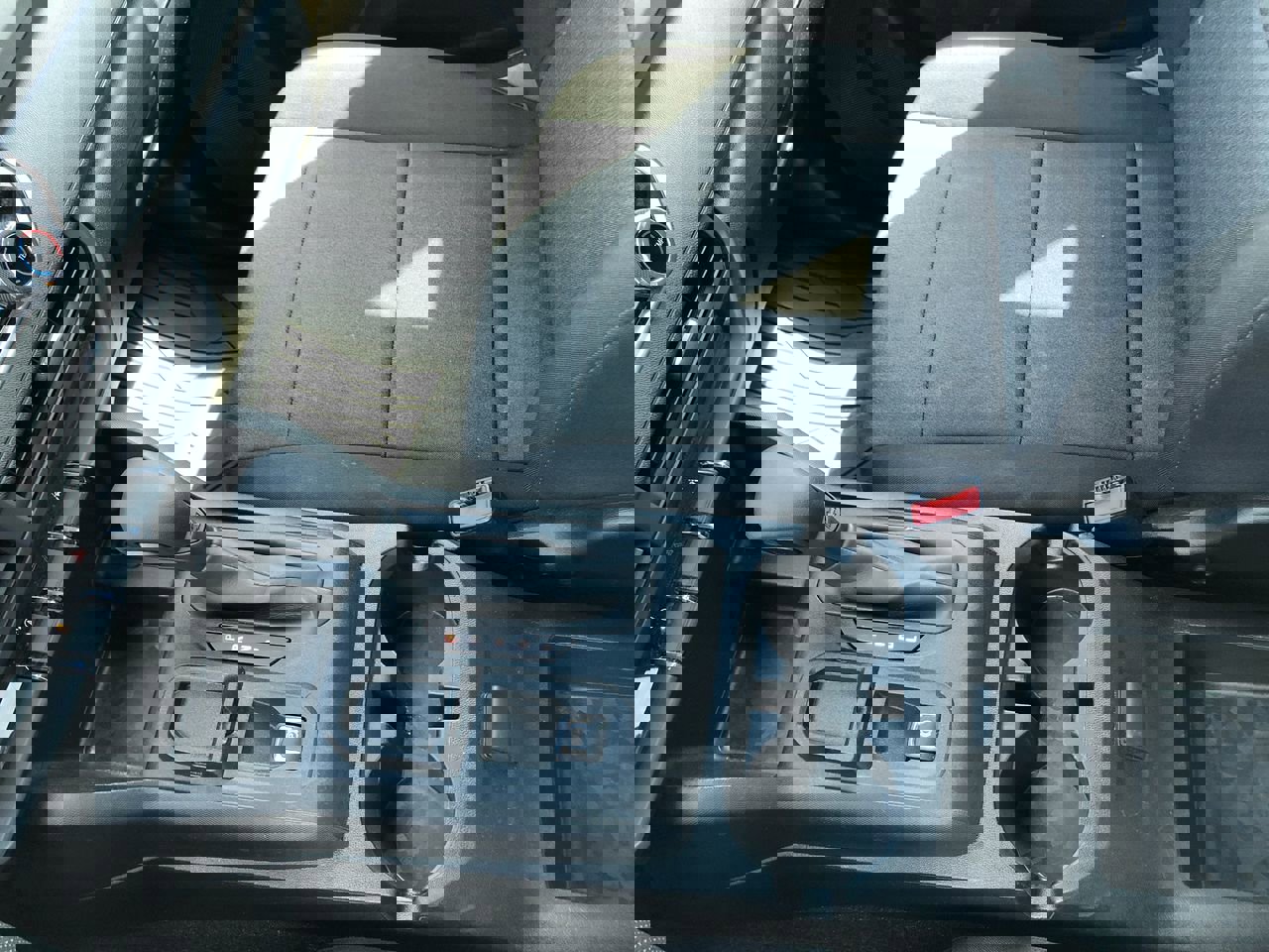 Used 2024 Chevrolet Colorado W/T image 17