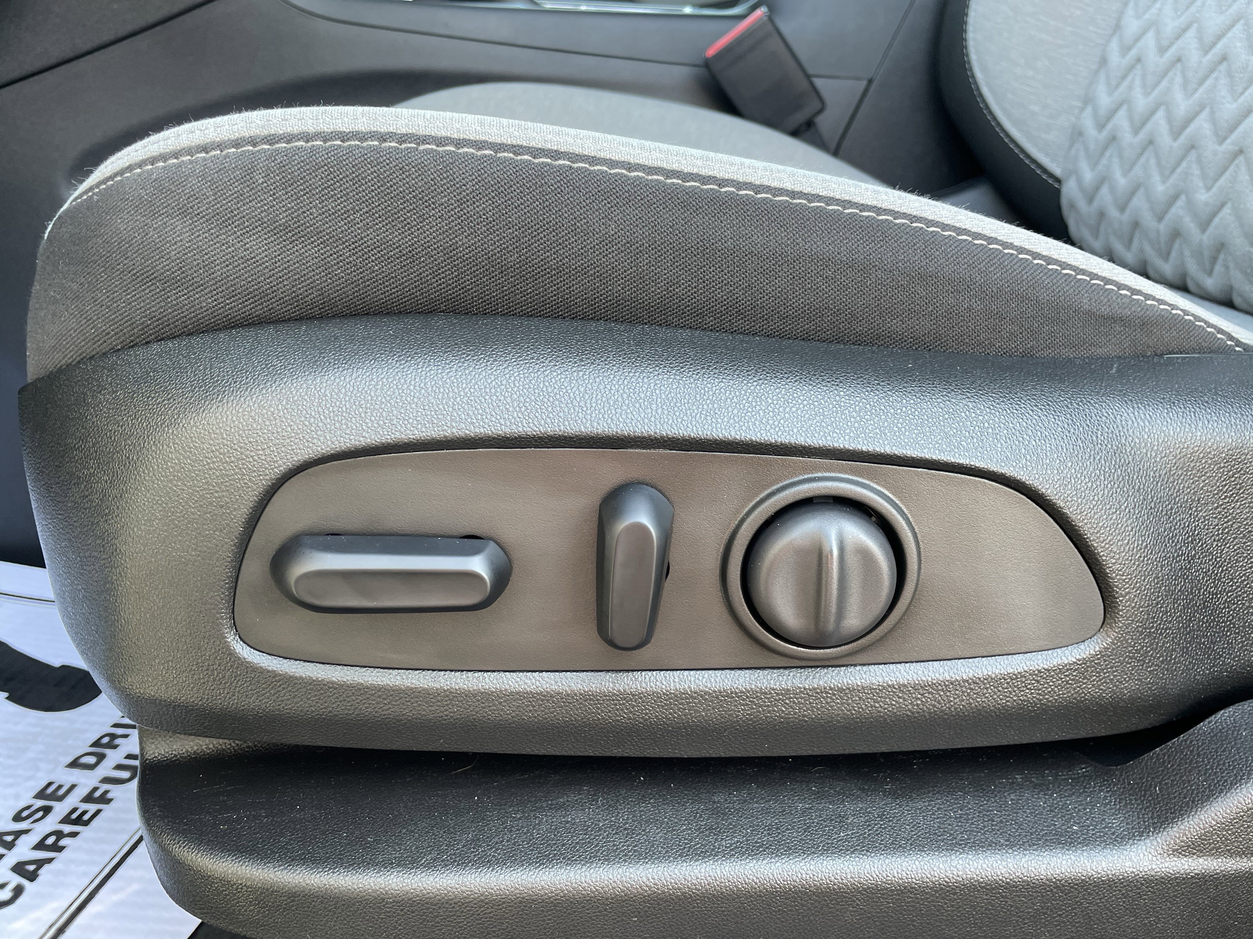 Used 2023 Chevrolet Equinox LT image 14