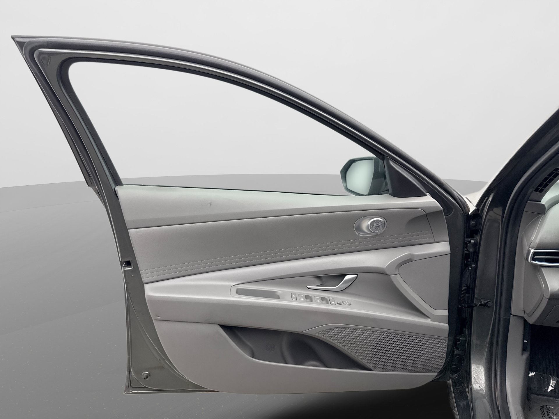 Used 2024 Hyundai Elantra SEL FWD image 11