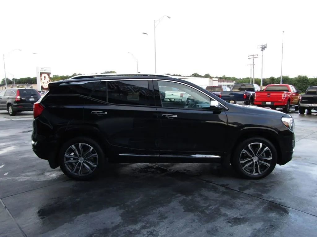 Used 2018 GMC Terrain Denali w/ Comfort Package image 7