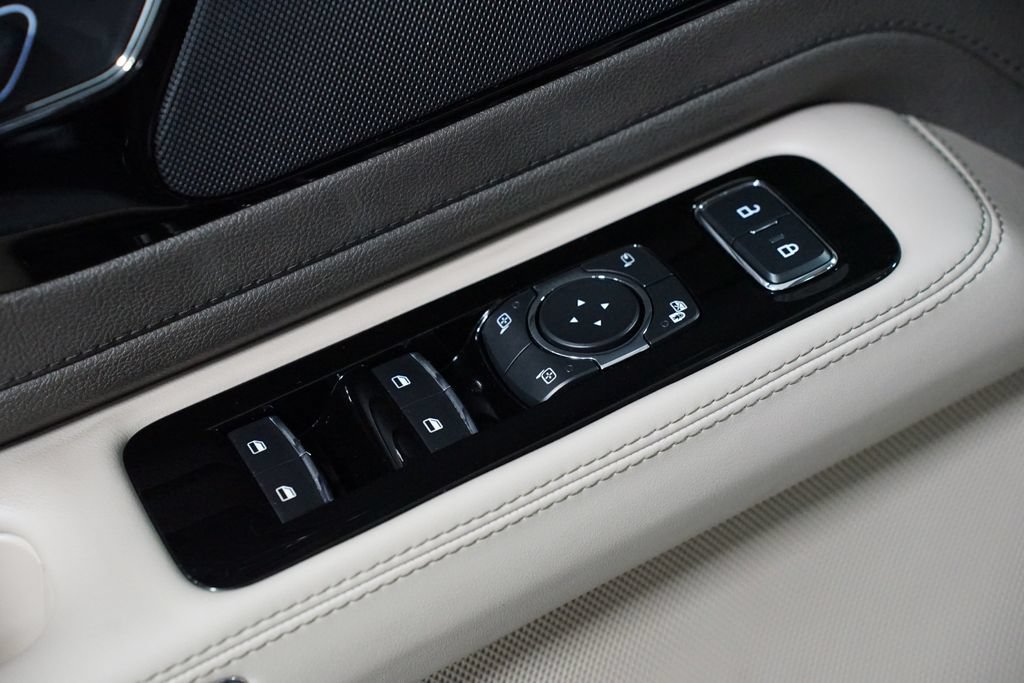 Used 2023 Lincoln Aviator 2WD w/ Premium Package image 31