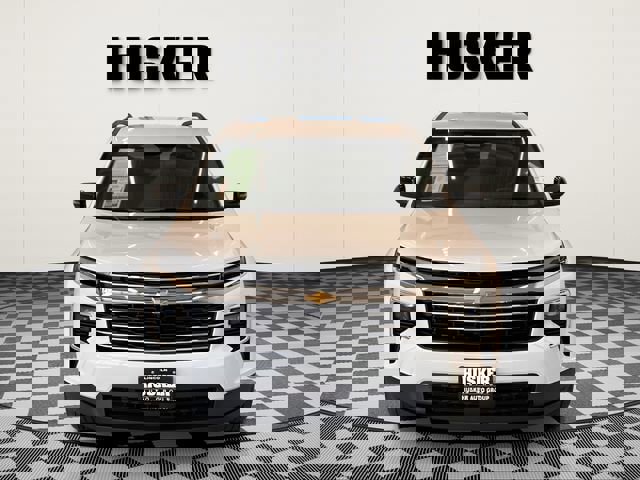 Used 2025 Chevrolet Traverse LT image 3