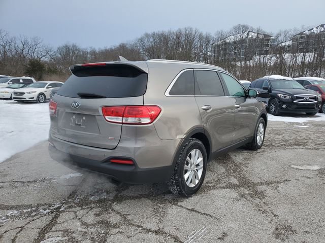 Used 2018 Kia Sorento LX image 4