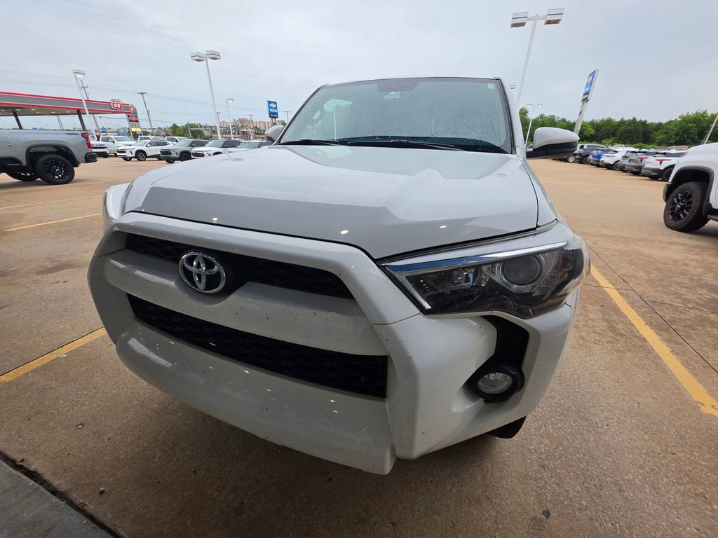 Used 2014 Toyota 4Runner SR5 AWD/4WD image 7