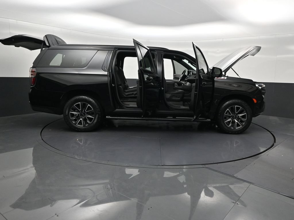 Used 2023 Chevrolet Suburban Z71 w/ Luxury Package AWD/4WD image 37