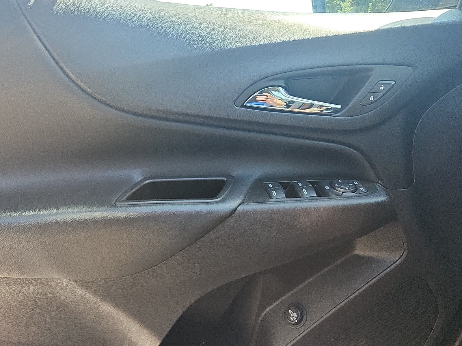 Used 2024 Chevrolet Equinox LT FWD image 15