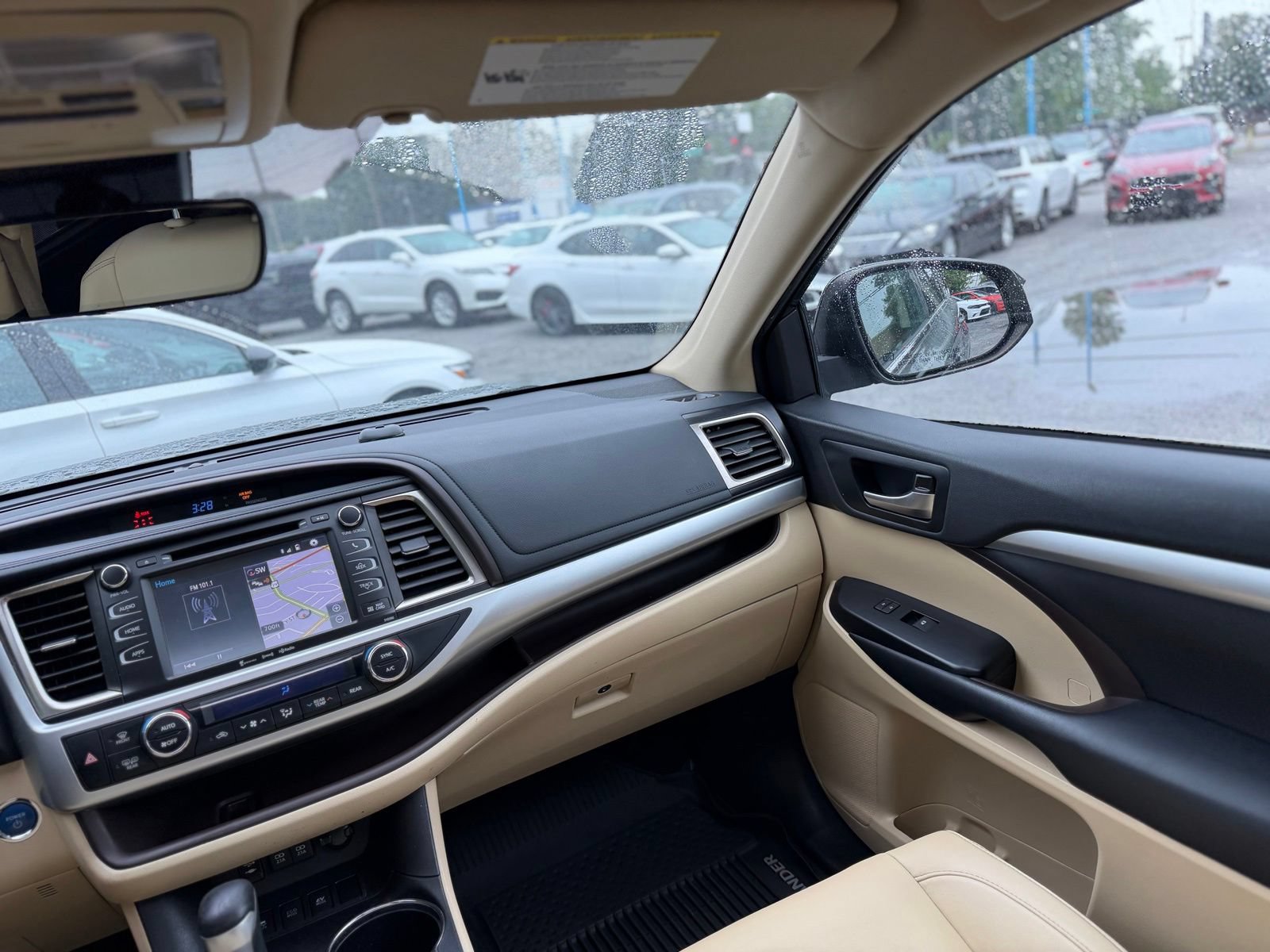 Used 2019 Toyota Highlander XLE AWD/4WD image 26