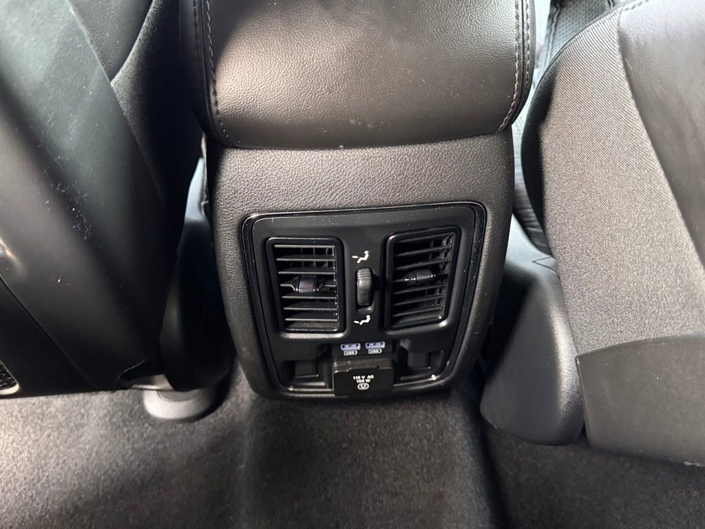 Used 2021 Jeep Grand Cherokee Limited image 29