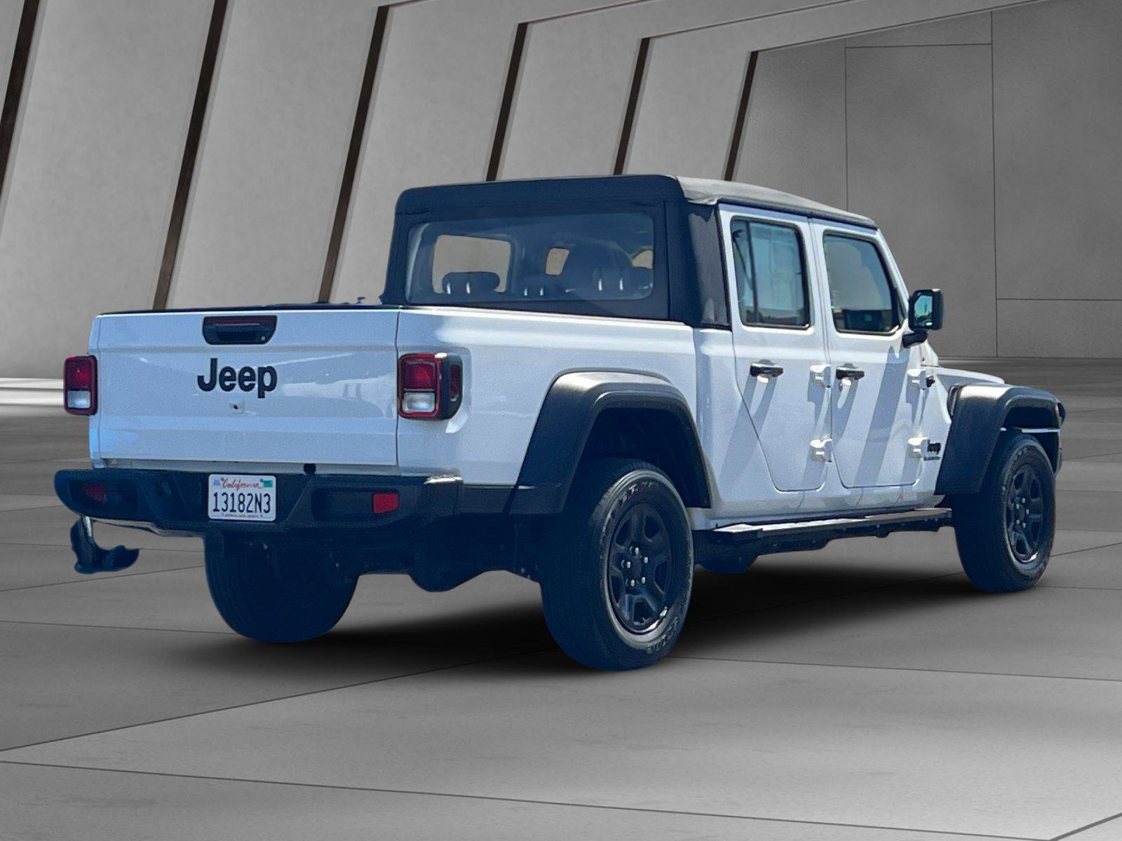 Used 2022 Jeep Gladiator Sport AWD/4WD image 4