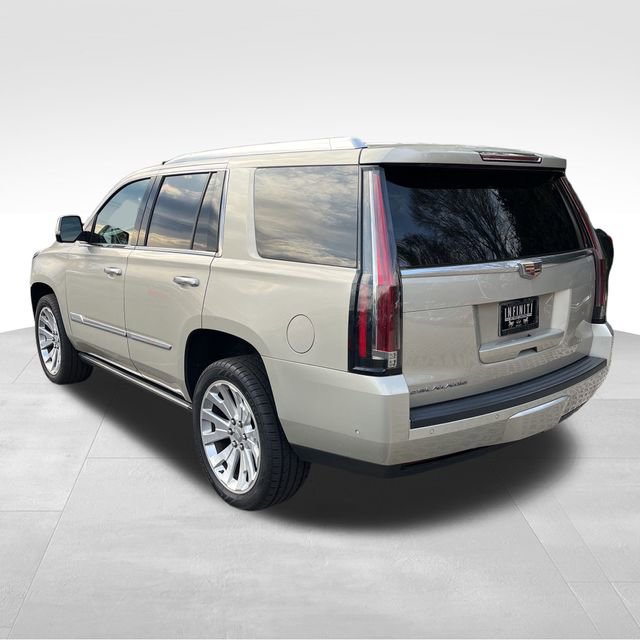 Used 2017 Cadillac Escalade Premium Luxury image 4
