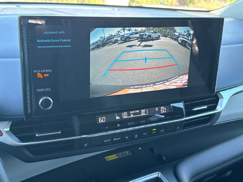 Certified 2026 Toyota Sienna XLE FWD image 32