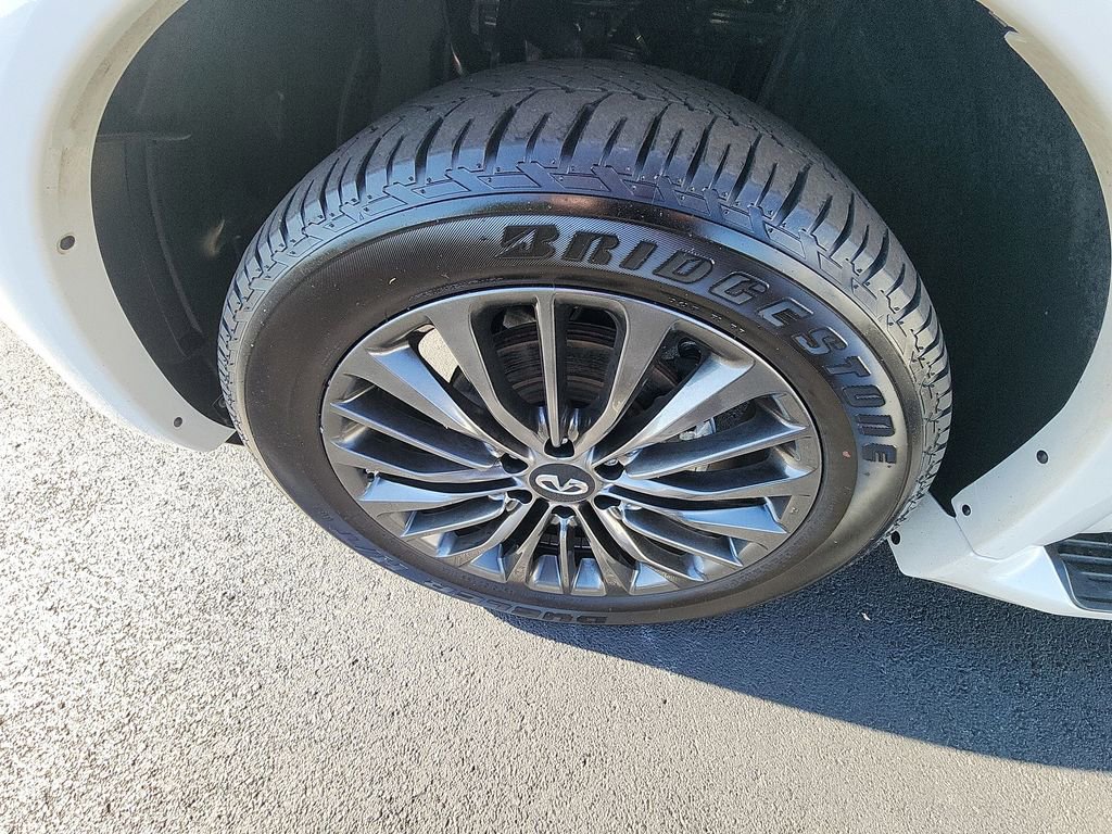 Used 2024 INFINITI QX80 Premium Select w/ Cargo Package image 10