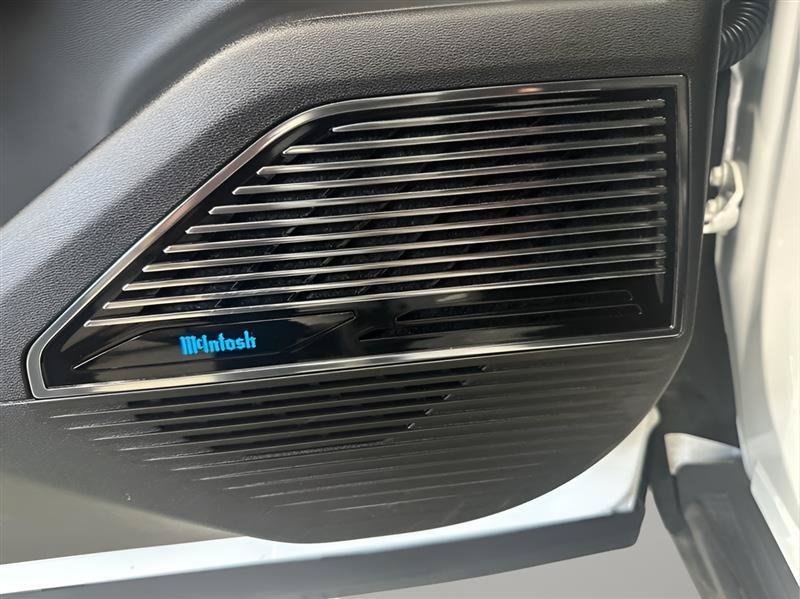 Used 2025 Jeep Wagoneer S Launch Edition AWD/4WD image 17