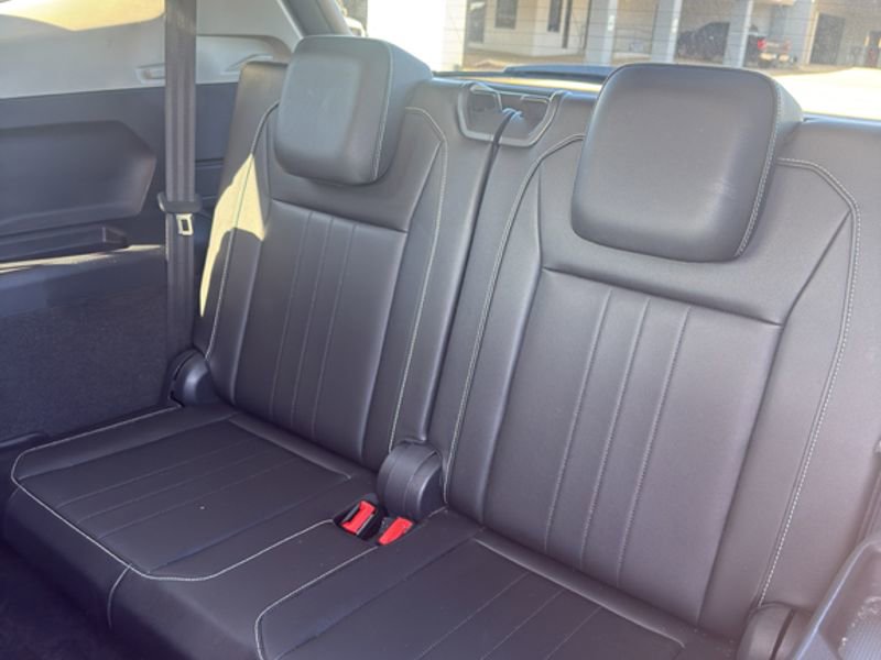 Used 2024 Volkswagen Tiguan SE image 20