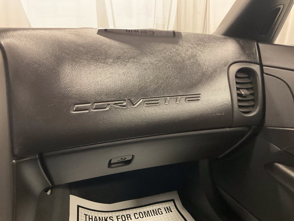 Used 2006 Chevrolet Corvette Coupe RWD image 25