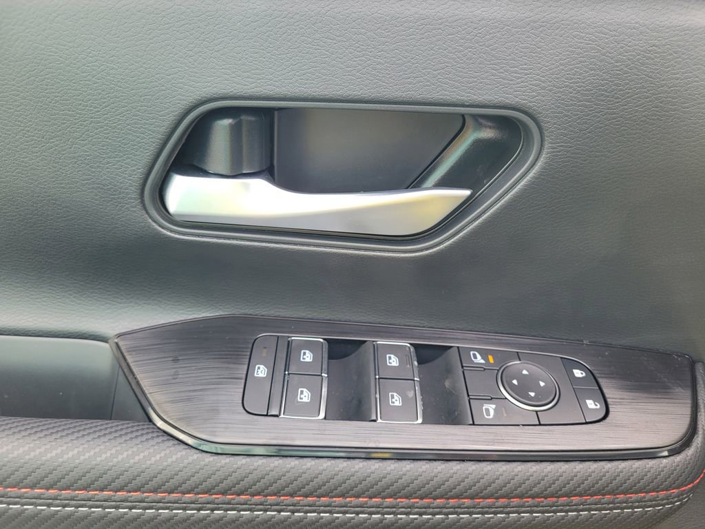New 2026 Nissan Kicks SR w/ SR Premium Package image 16