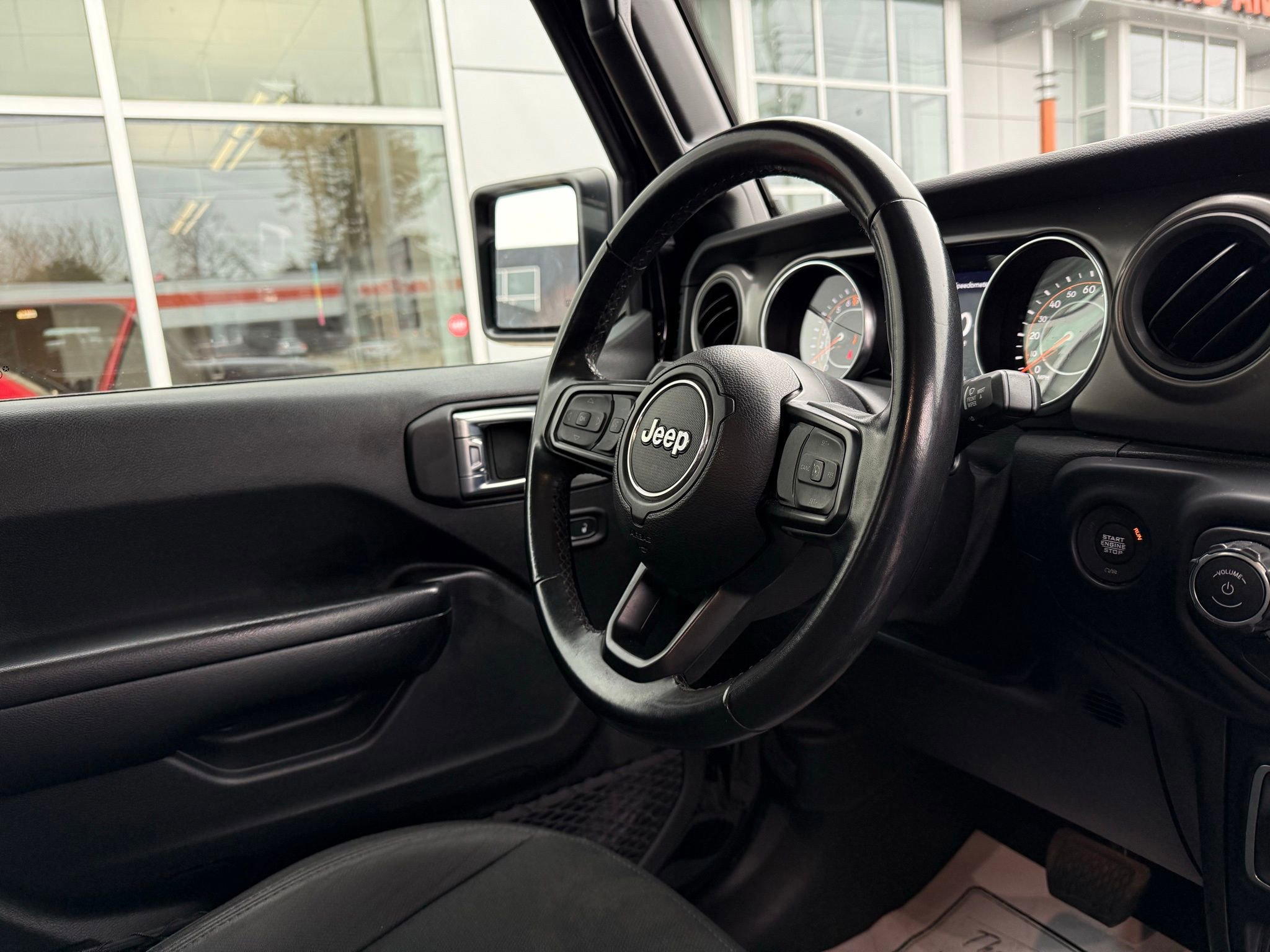 Used 2021 Jeep Gladiator Sport image 28