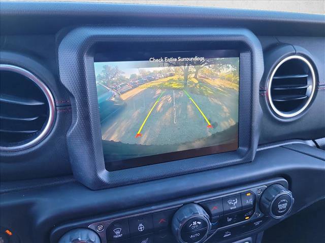 Used 2023 Jeep Wrangler Unlimited Rubicon w/ Cold Weather Group image 21