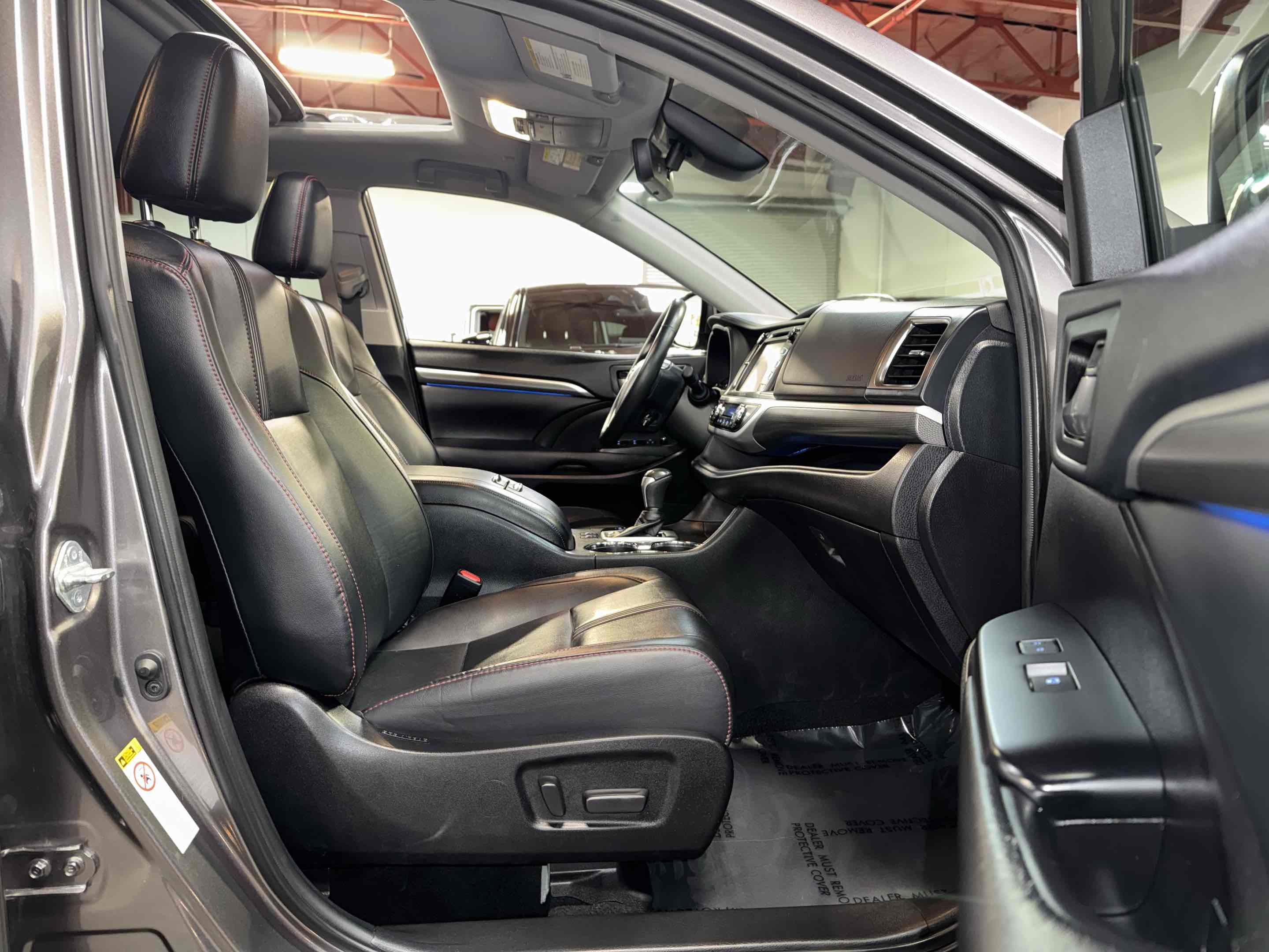 Used 2019 Toyota Highlander XLE image 43